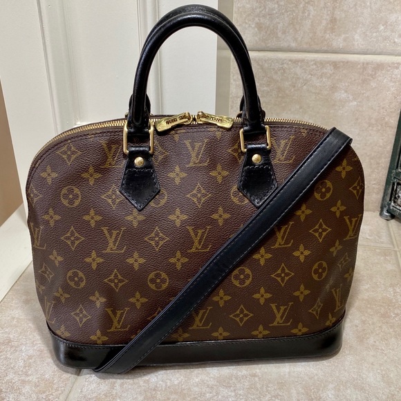 Louis Vuitton Handbags - Authentic Louis Vuitton Monogram Alma PM